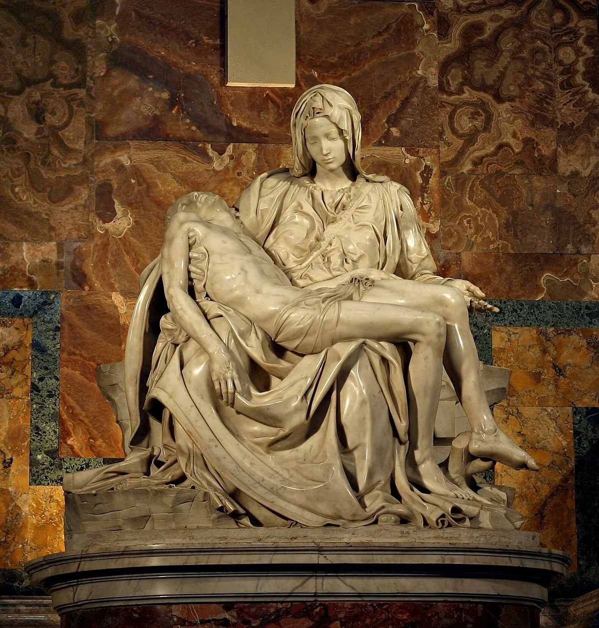 1200px-Michelangelo's_Pieta_5450_cropncleaned.webp