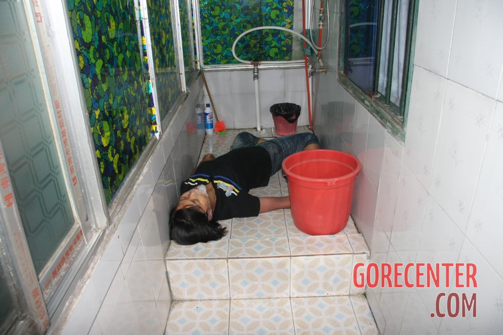 Young-Chinese-woman-commited-suicide-by-drinking-pesticides-2.jpg