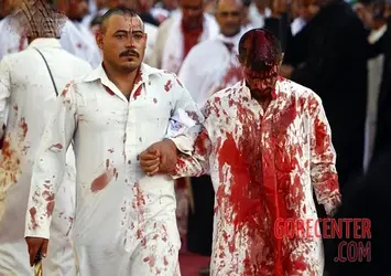 MIX-Bizarre-Ashura-celebrations-in-Iraq-15.webp