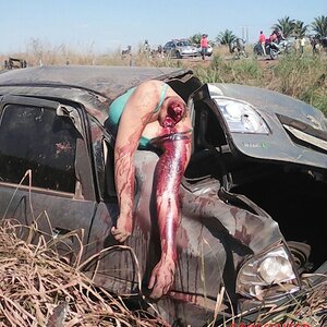 Decapitated-woman-in-car-crash-2.jpg