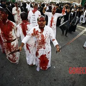 MIX-Bizarre-Ashura-celebrations-in-Iraq-18.webp