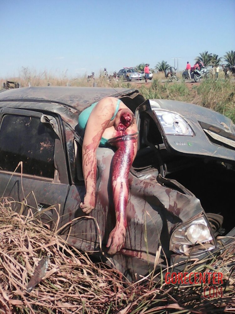 Decapitated-woman-in-car-crash-2.jpg