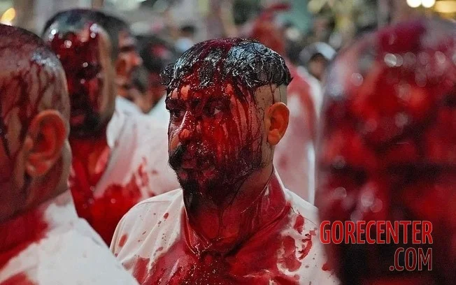 MIX-Bizarre-Ashura-celebrations-in-Iraq-11.webp