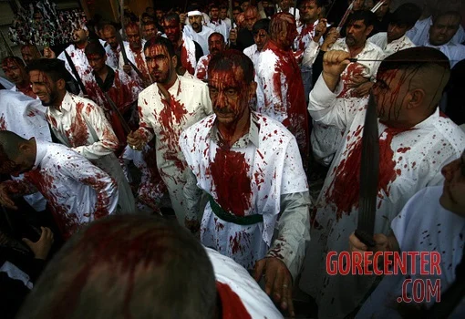 MIX-Bizarre-Ashura-celebrations-in-Iraq-14.webp