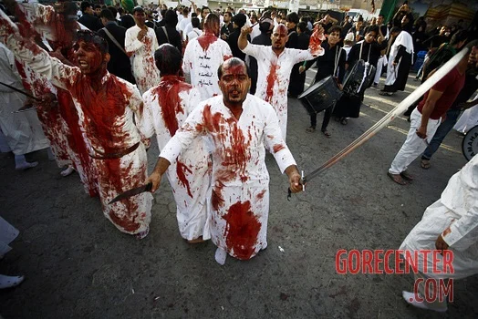 MIX-Bizarre-Ashura-celebrations-in-Iraq-18.webp