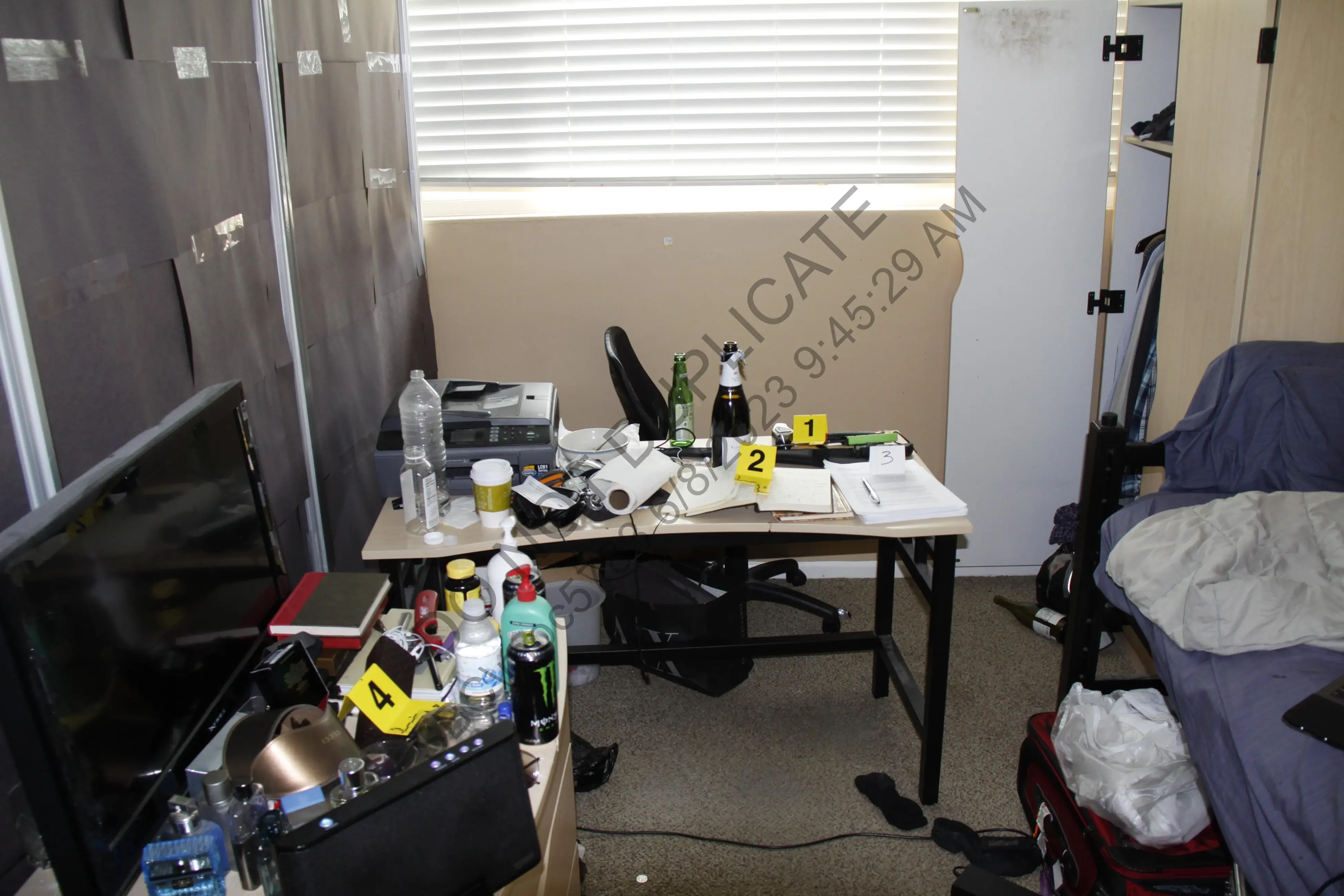 new-crime-scene-photos-from-elliot-rodgers-case-credit-to-v0-mgt04qpuw07e1.webp